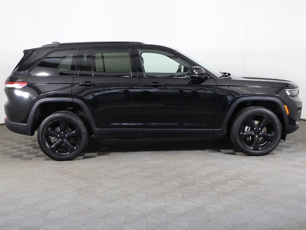 used 2022 Jeep Grand Cherokee car, priced at $29,719