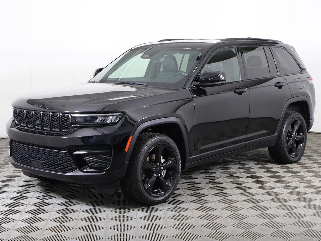used 2022 Jeep Grand Cherokee car, priced at $29,719