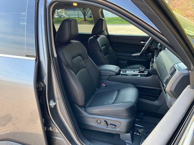 used 2024 Nissan Pathfinder car, priced at $40,999