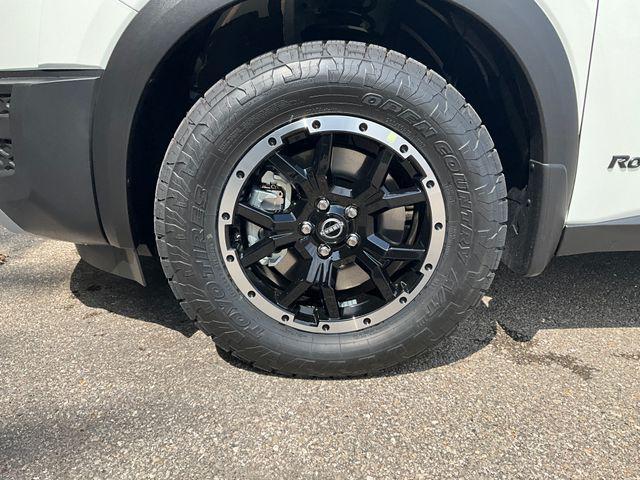 new 2025 Nissan Pathfinder car, priced at $47,175