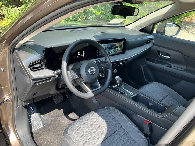 new 2025 Nissan Kicks car, priced at $26,300