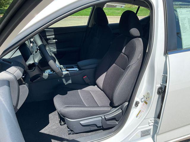 new 2025 Nissan Sentra car, priced at $24,318