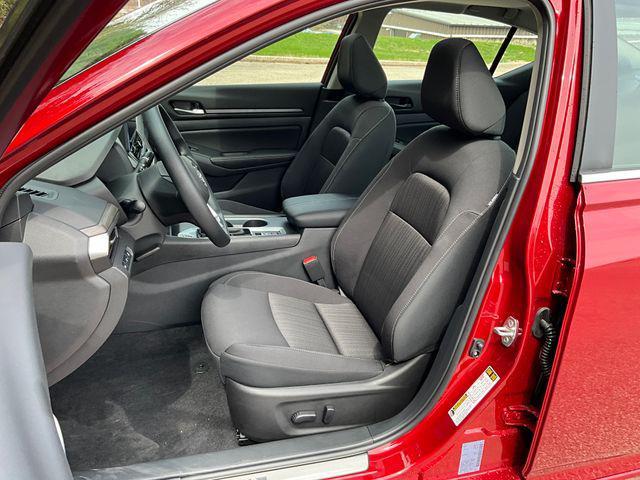 new 2025 Nissan Altima car, priced at $32,390