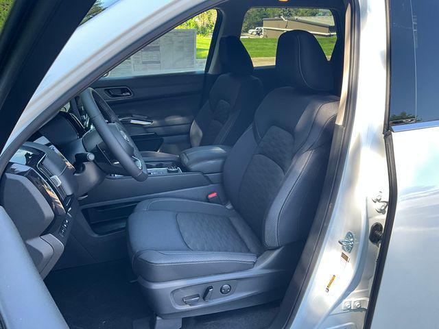 new 2025 Nissan Pathfinder car, priced at $41,098
