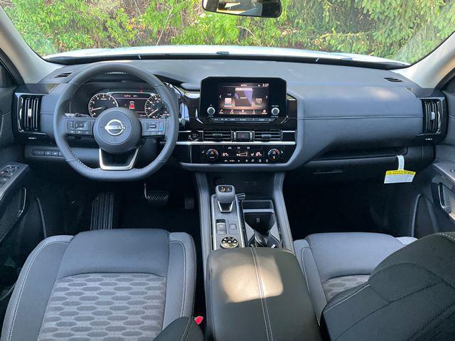 new 2025 Nissan Pathfinder car, priced at $41,098