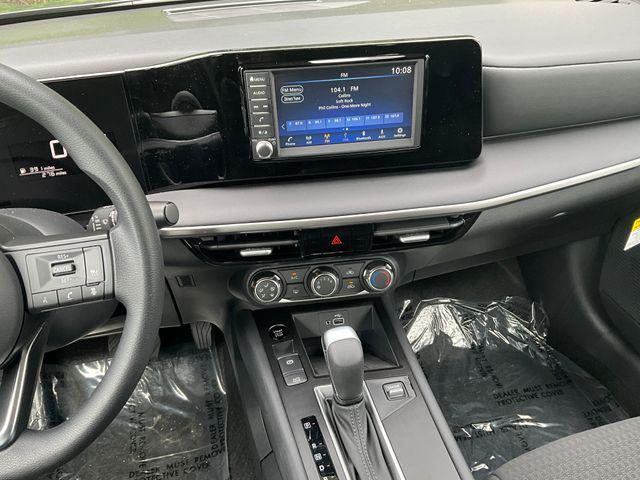 new 2025 Nissan Kicks car, priced at $24,676
