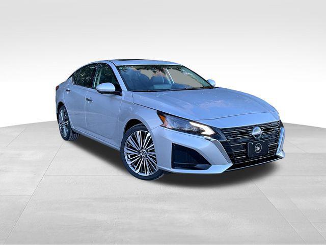 new 2025 Nissan Altima car, priced at $37,180