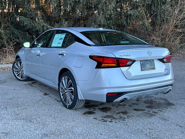 new 2025 Nissan Altima car, priced at $37,180