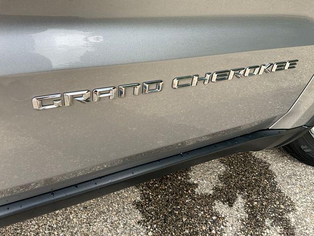 used 2015 Jeep Grand Cherokee car, priced at $15,999