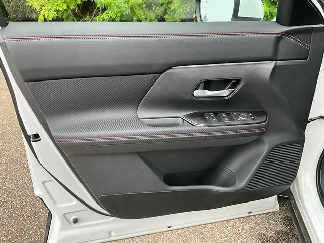new 2025 Nissan Kicks car, priced at $29,508