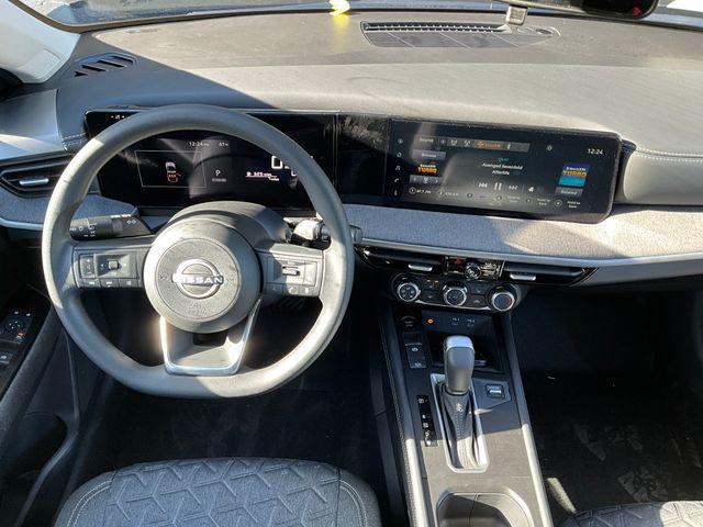 new 2025 Nissan Kicks car, priced at $29,005