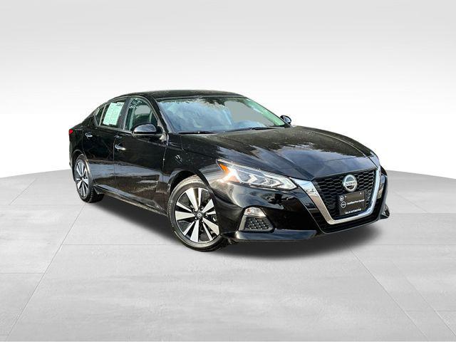 used 2022 Nissan Altima car, priced at $21,999