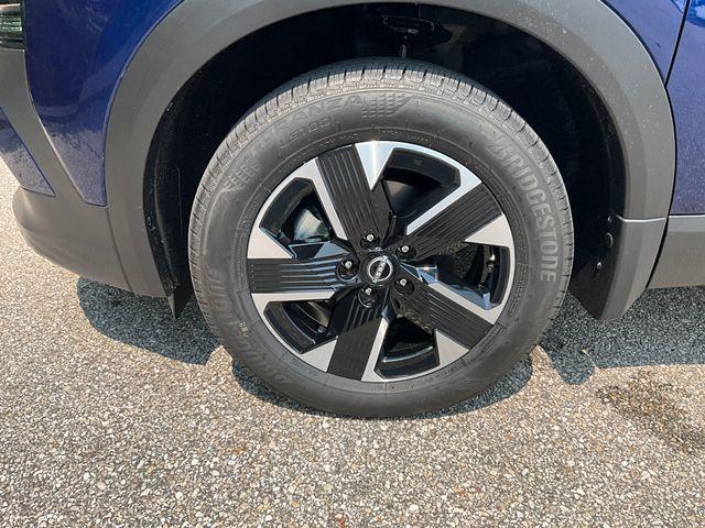 new 2025 Nissan Kicks car, priced at $27,493