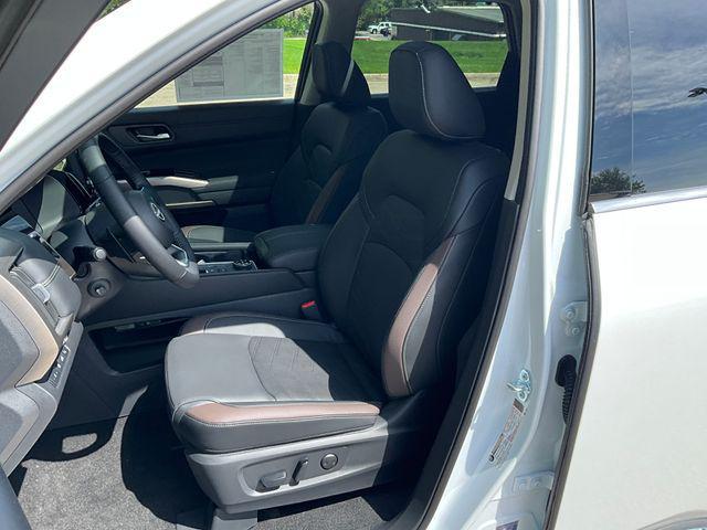 new 2025 Nissan Pathfinder car, priced at $51,533