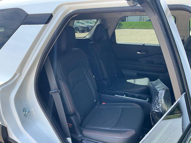 new 2025 Nissan Pathfinder car, priced at $51,533
