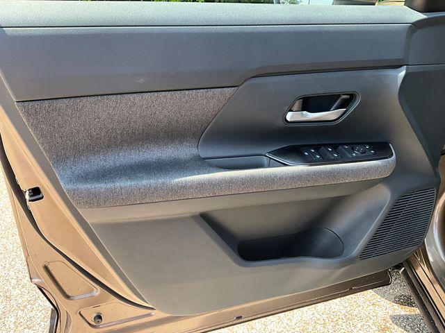 new 2025 Nissan Kicks car, priced at $27,493