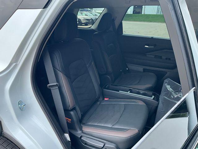new 2025 Nissan Pathfinder car, priced at $52,020