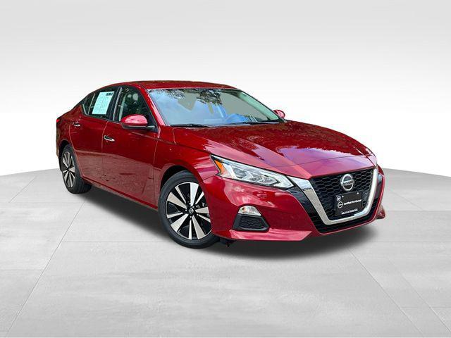 used 2022 Nissan Altima car, priced at $21,999