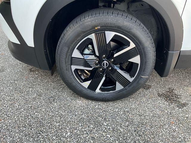 new 2025 Nissan Kicks car, priced at $28,215