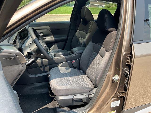 new 2025 Nissan Kicks car, priced at $27,812