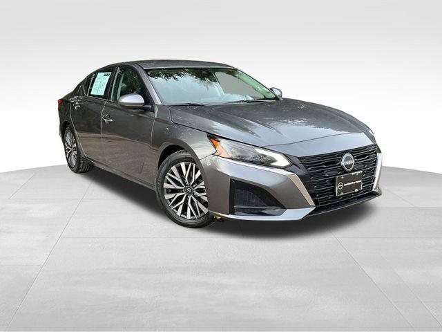 used 2023 Nissan Altima car, priced at $20,357