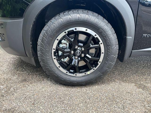 new 2025 Nissan Pathfinder car, priced at $45,467