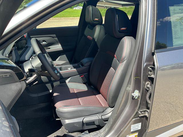 new 2025 Nissan Kicks car, priced at $31,443