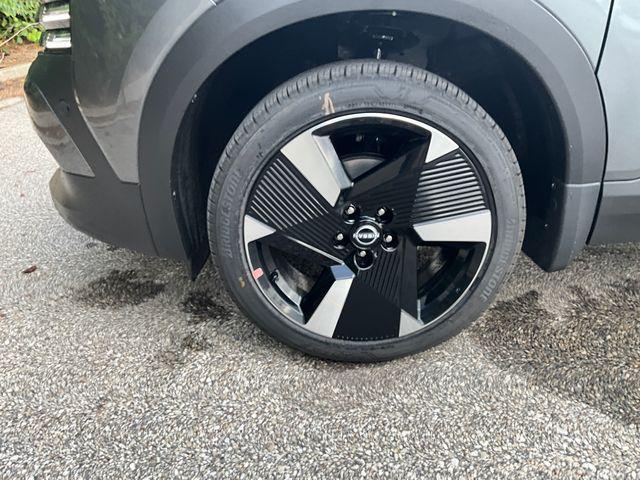 new 2026 Nissan Kicks car, priced at $31,385