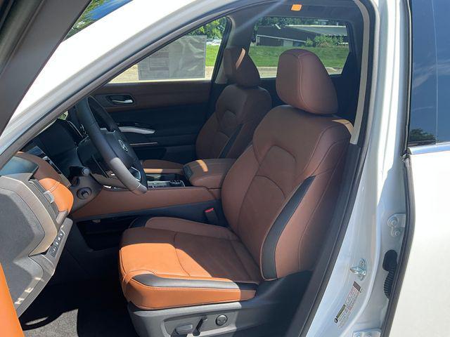 new 2025 Nissan Pathfinder car, priced at $54,779