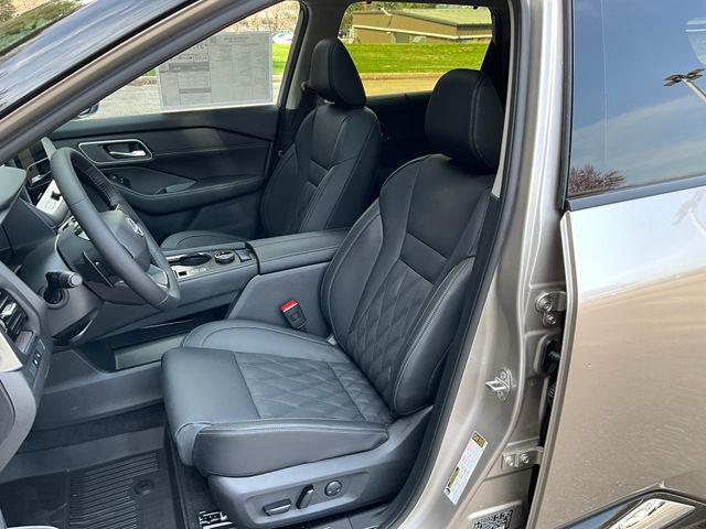 new 2025 Nissan Rogue car, priced at $44,463