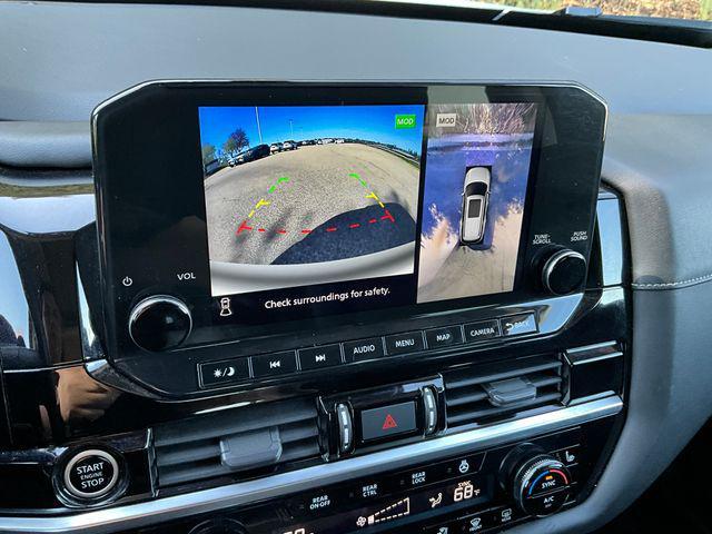 used 2022 Nissan Pathfinder car, priced at $35,999