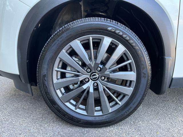 used 2022 Nissan Pathfinder car, priced at $35,999