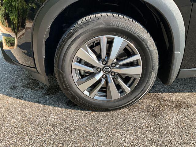 used 2022 Nissan Pathfinder car, priced at $33,999