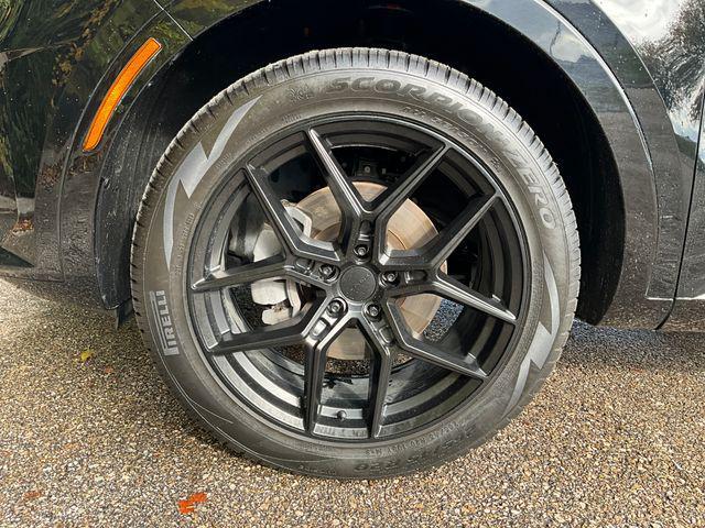 used 2023 Kia Sorento car, priced at $27,298