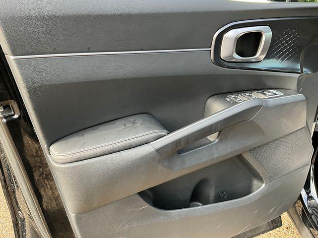 used 2023 Kia Sorento car, priced at $27,298