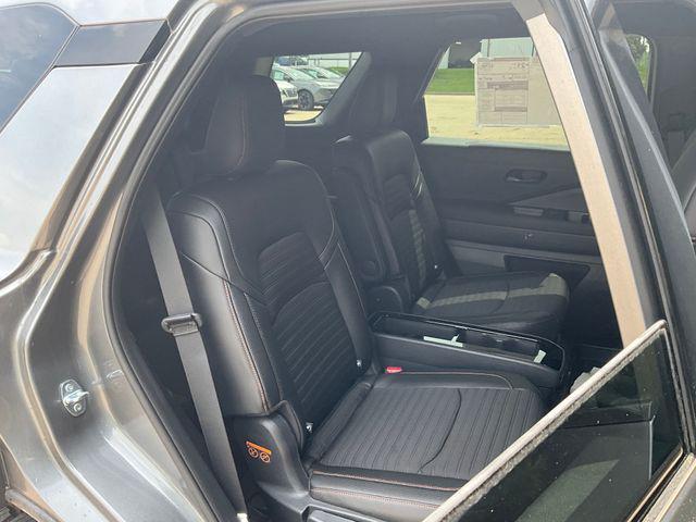 new 2025 Nissan Pathfinder car, priced at $44,500
