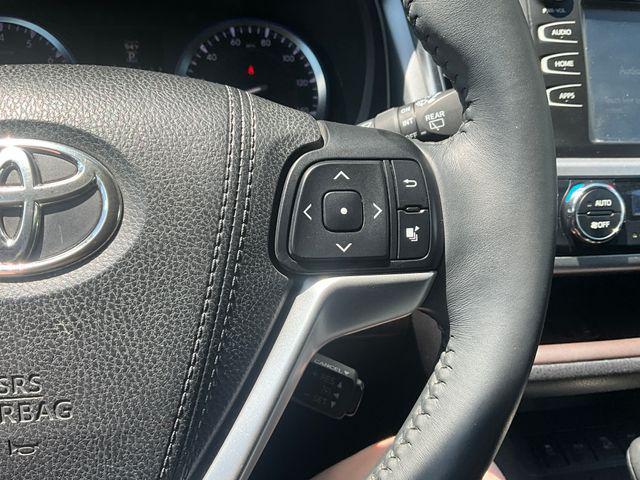 used 2015 Toyota Highlander car, priced at $19,999