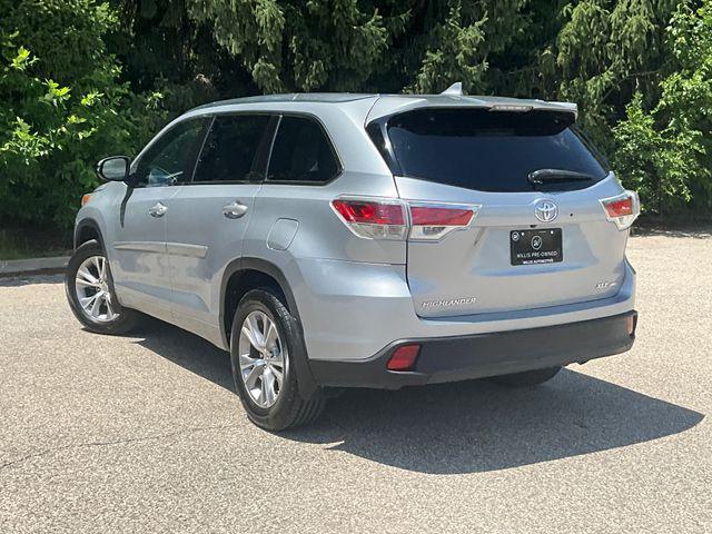 used 2015 Toyota Highlander car, priced at $19,999