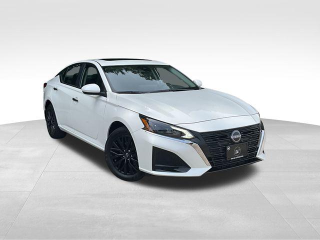 new 2025 Nissan Altima car, priced at $32,390