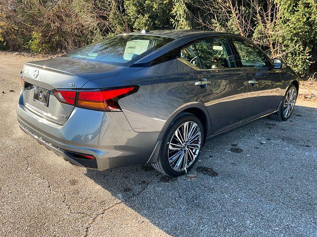 new 2025 Nissan Altima car, priced at $37,270