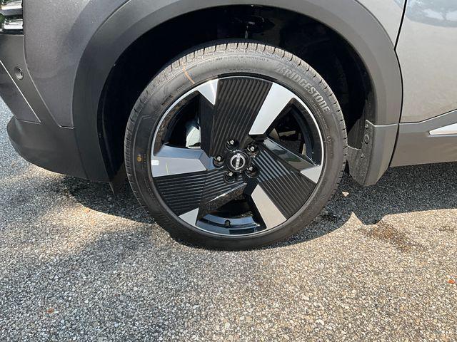 new 2025 Nissan Kicks car, priced at $30,445