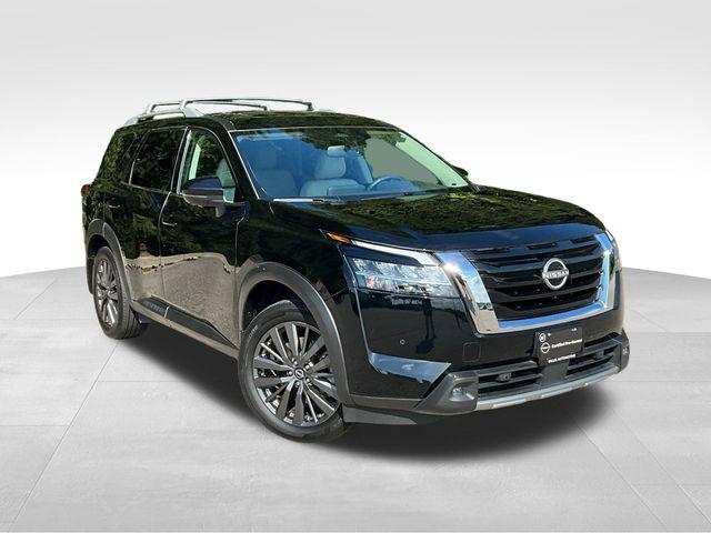 used 2022 Nissan Pathfinder car, priced at $31,999