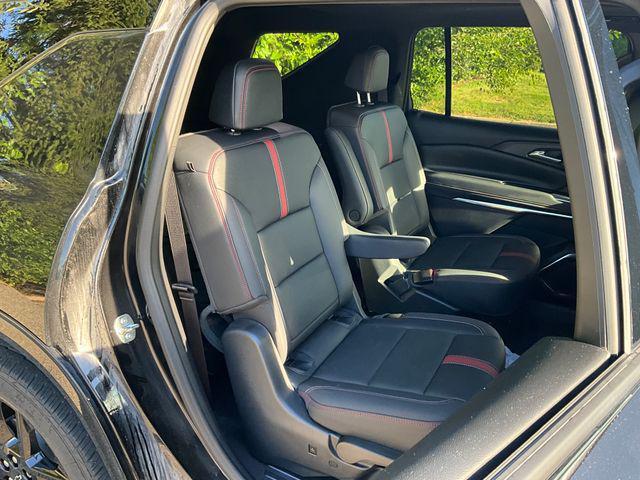used 2024 Chevrolet Traverse car, priced at $52,999