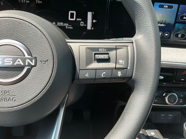 new 2025 Nissan Kicks car, priced at $28,215
