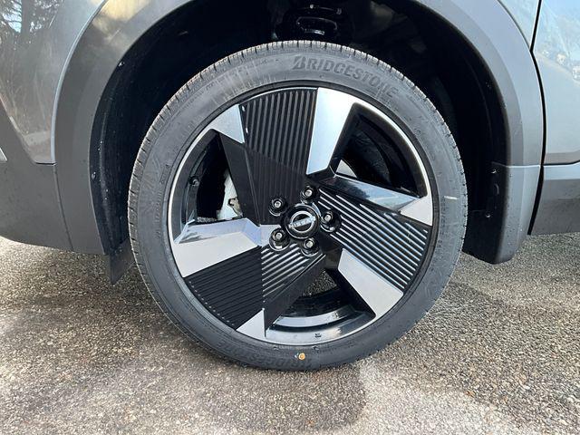 new 2025 Nissan Kicks car, priced at $28,911