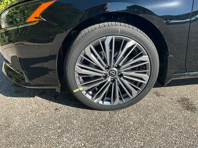new 2025 Nissan Altima car, priced at $34,753