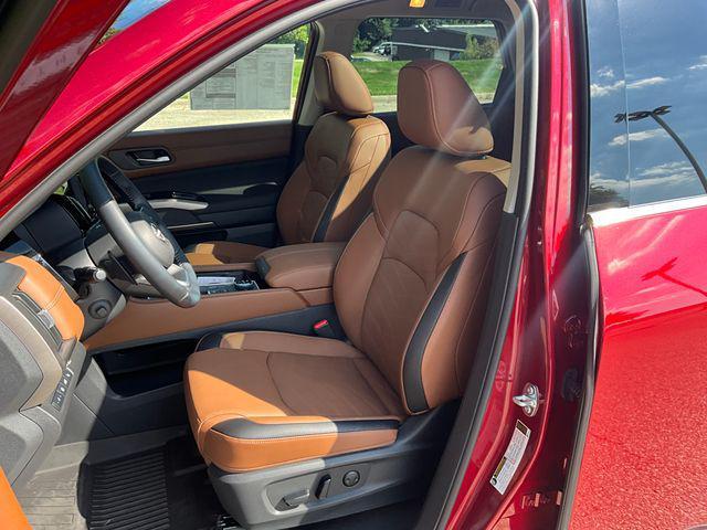 new 2025 Nissan Pathfinder car, priced at $54,354