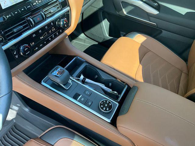 new 2025 Nissan Pathfinder car, priced at $54,354