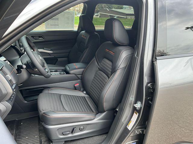 new 2025 Nissan Pathfinder car, priced at $46,232