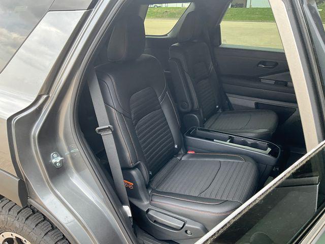 new 2025 Nissan Pathfinder car, priced at $46,232
